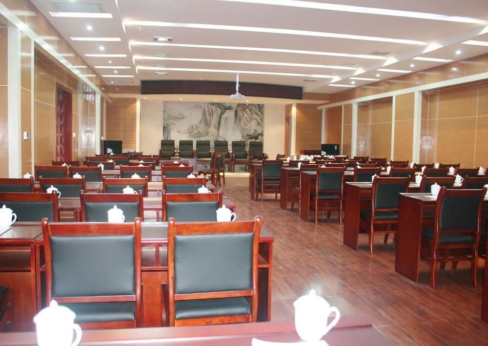 Hua Xin International Hotel Huayin Exterior photo