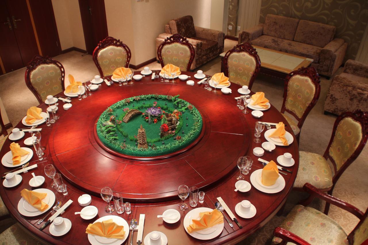 Hua Xin International Hotel Huayin Exterior photo