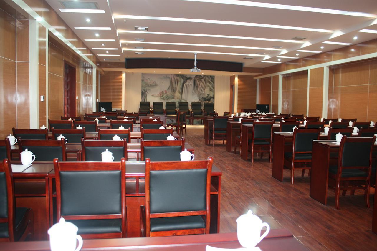 Hua Xin International Hotel Huayin Exterior photo