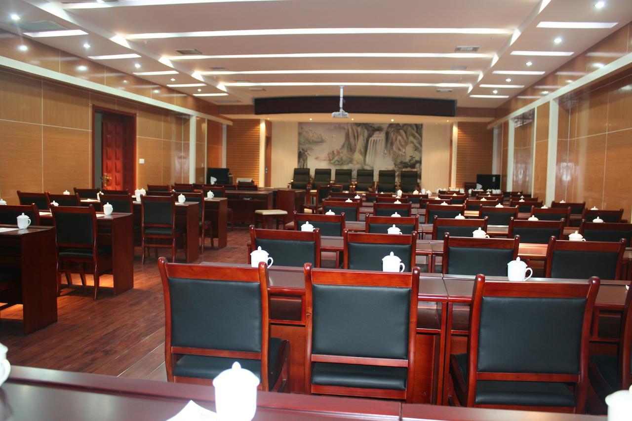 Hua Xin International Hotel Huayin Exterior photo