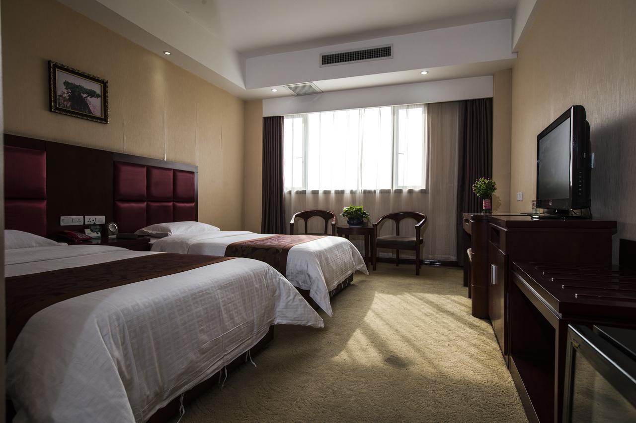 Hua Xin International Hotel Huayin Exterior photo